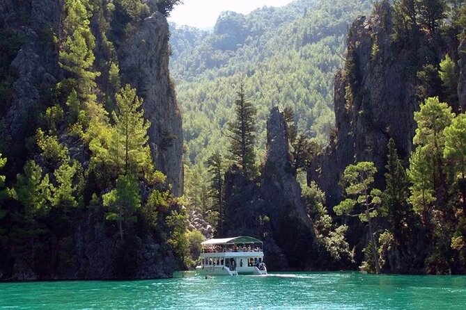 Antalya: Green Canyon Boat Trip with Lunch and Drinks - Swimming in water that can feel very cold