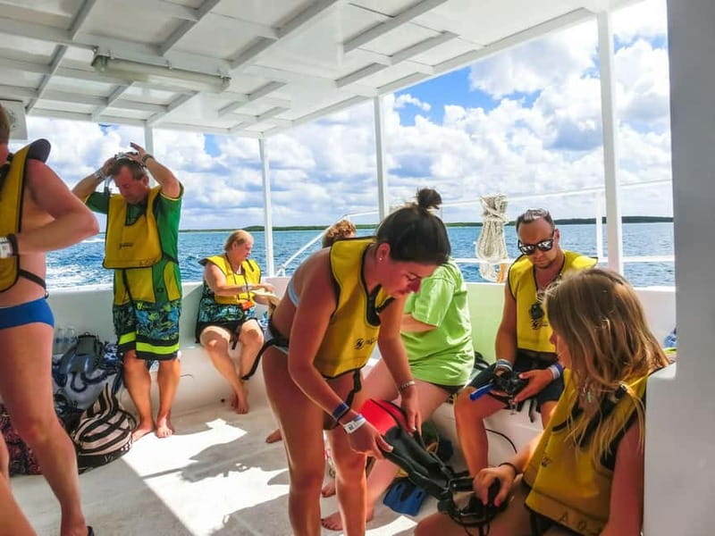 Antalya/Kemer: 2 Dives Scuba Diving Trip with Lunch - Aquarium Bay: your first underwater session