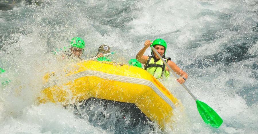 Antalya/Kemer: Koprulu Canyon Whitewater Rafting with Lunch - The old bridge photo stop