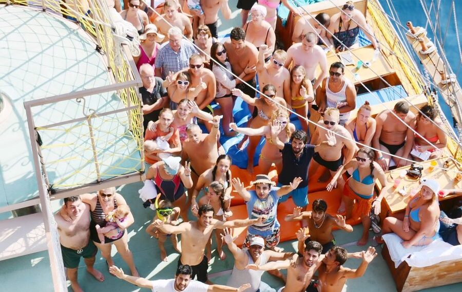 Antalya & Kemer: Megastar Catamaran Cruise With Foam Party - The foam party and family entertainment