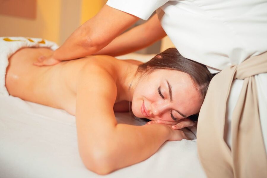 Antalya: Massage and Professional Skin Care Experience - A hot drink and Turkish delight in the relaxation area