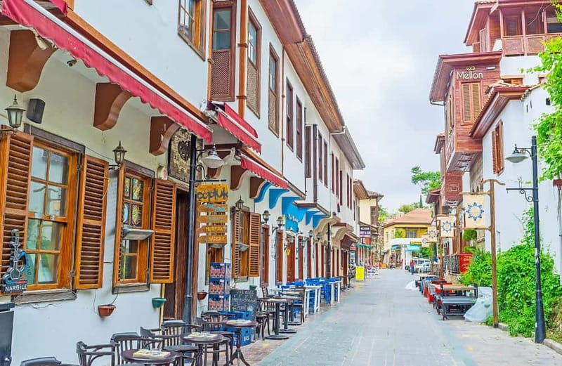 Antalya: Old Town Walking Tour with Dessert Tasting - Walking Kaleiçi’s old streets