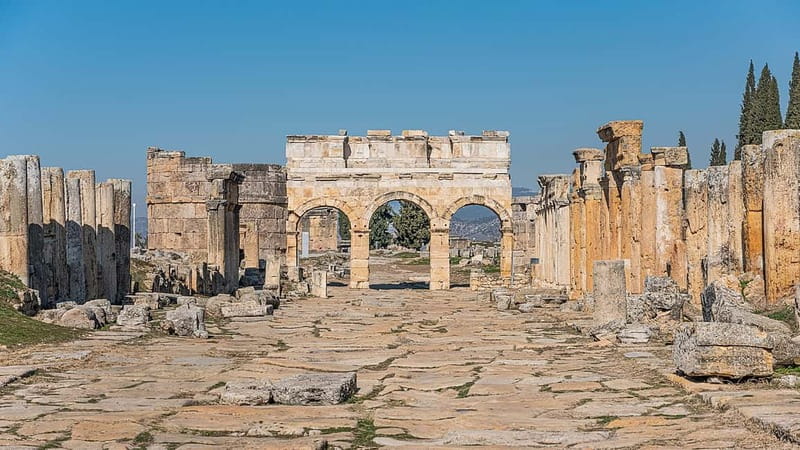 Antalya: Pamukkale Tour with Hot Air Balloon and Lunch - Leaving Antalya before dawn