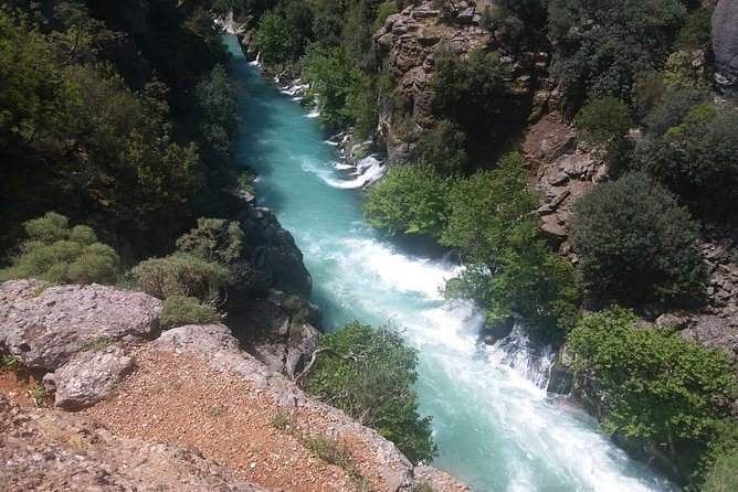 Antalya Rafting Tour - Lunch under the trees beside the river