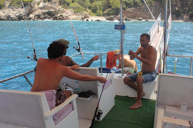 Fishing Experience in Belek with Breakfast and Lunch - Fishing the Mediterranean from a small boat