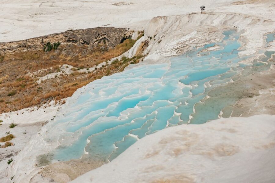 From Antalya/Kemer: Pamukkale and Hierapolis Tour with Lunch - White terraces and warm mineral water at Pamukkale