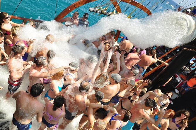 GONSTER : Luxury Pirate Boat Trip Lunch & Soft Drinks & Transfer - Who should book this cruise