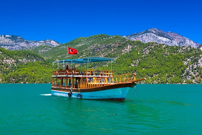 Green Canyon Boat Trip with Lunch and Unlimited Drinks - Lunch near Green Lake, with simple choices