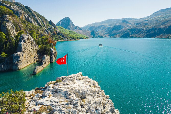 Green Canyon Boat Trip with Lunch and Unlimited Drinks - What the $45 price really covers