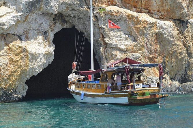 Half-Day Boat Tour to Antalya Waterfalls - Leaving Aksu Stream and crossing the Kundu coast