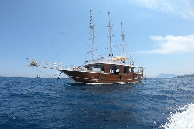 Kemer Bay Blue Cruise from Kemer - Who will enjoy this day most?