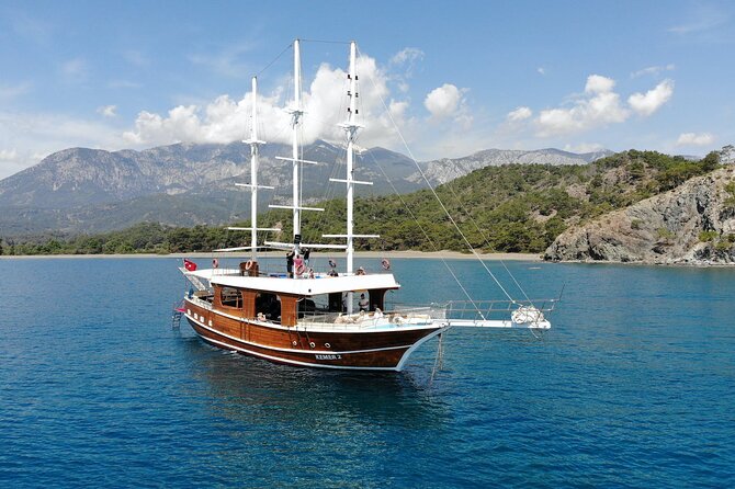 Kemer Bay Blue Cruise from Kemer - A realistic day from pickup to return