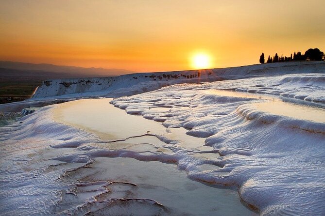 Pamukkale Full-Day Tour from Antalya with Lunch - Walking onto the white terraces
