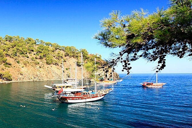 Pirate Boat Tour From Kemer - Lunch onboard, with one drink detail to check