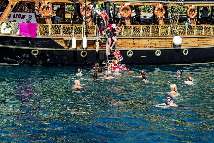 Red Dragon Pirate Boat Trip & Lunch - How much time will you actually get?
