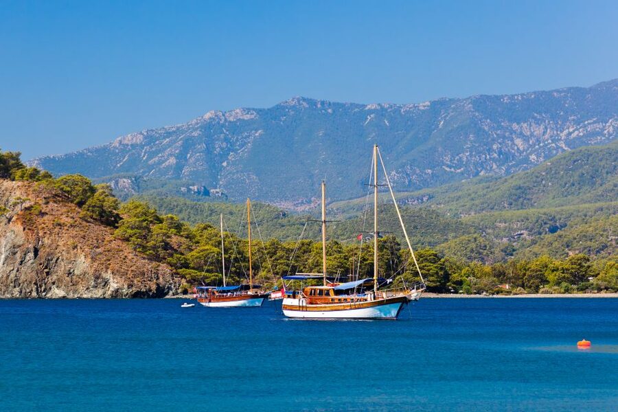 Relaxing Boat Trip with Lunch and Drinks - From Antalya to Kemer Marina