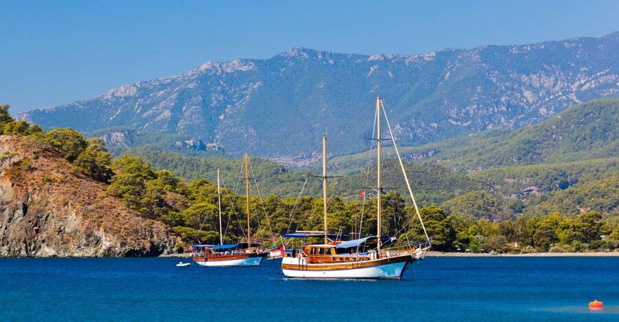 Relaxing Boat Trip with Lunch and Drinks - Swimming at Paradise and Cleopatra bays