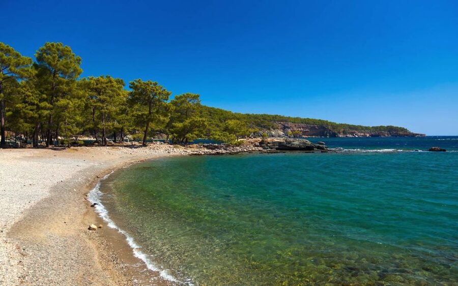 Relaxing Boat Trip with Lunch and Drinks - The important question about getting ashore