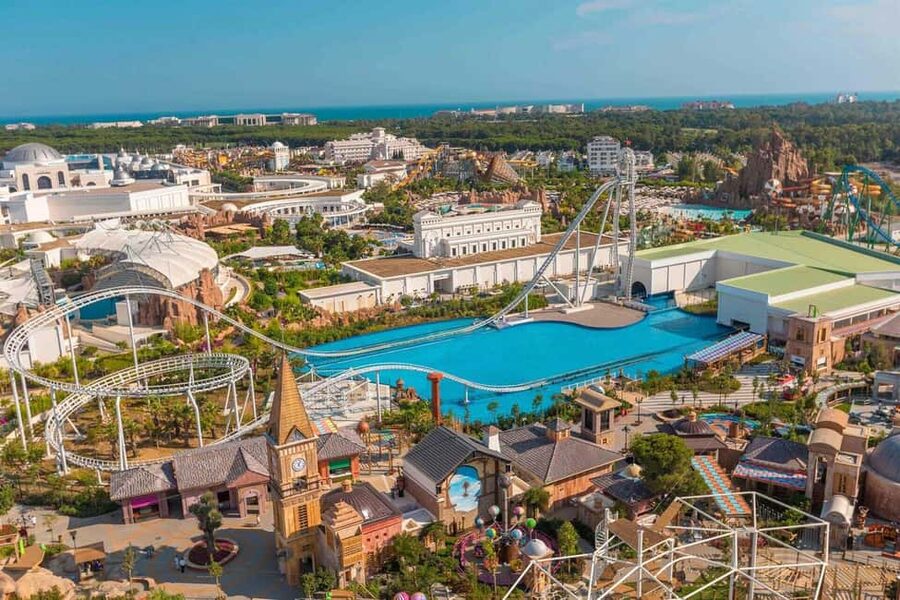 The Land Of Legends With Transfer - Entering the theme park and using the express security check
