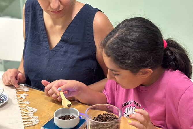 Turkish Coffee on Sand Workshop: Gift Set - Grinding beans and working with the cezve